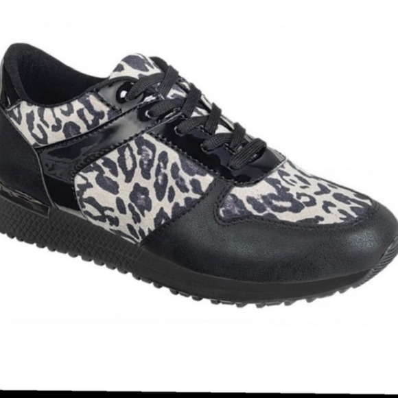 Forever by Forever Link. Women's Black Leopard Sneakers SZ 6 - Picture 1 of 3